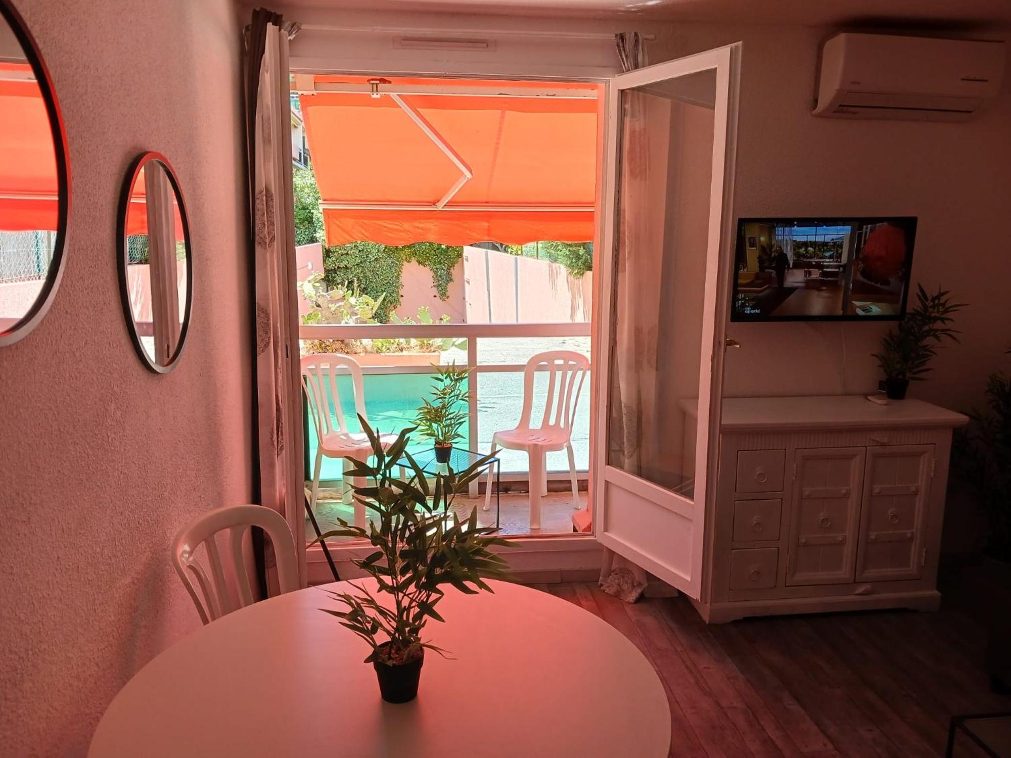 Studio Meuble Bord De Mer Bormes-les-Mimosas Buitenkant foto